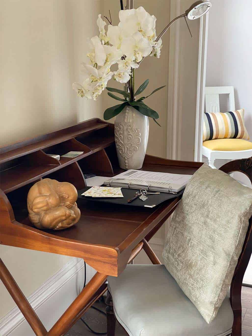 Hone Office at 20 The Barons